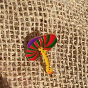 💙Psychedelic mushroom pin
